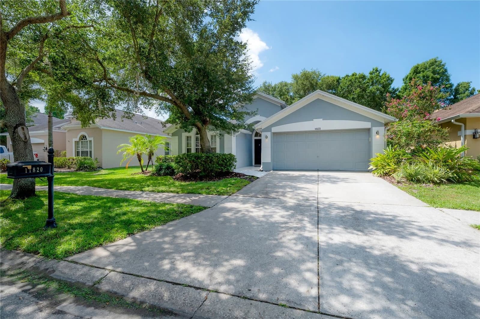 11820 EASTHAMPTON