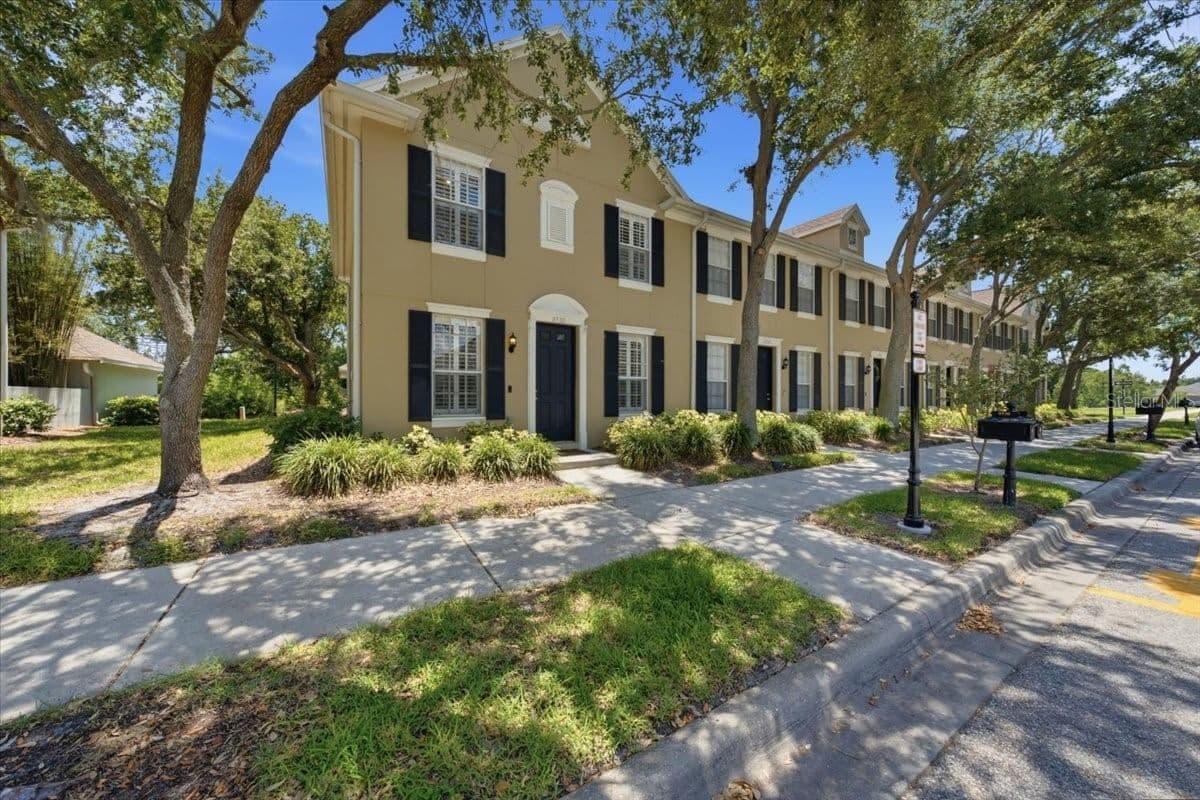 9530 PARK VILLAGE
