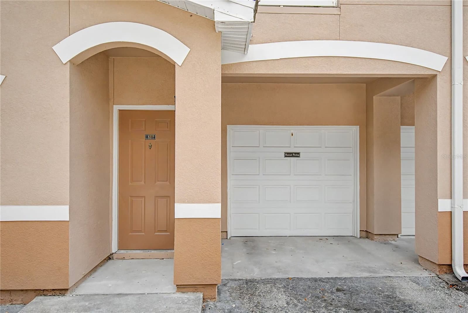 18111 VILLA CREEK