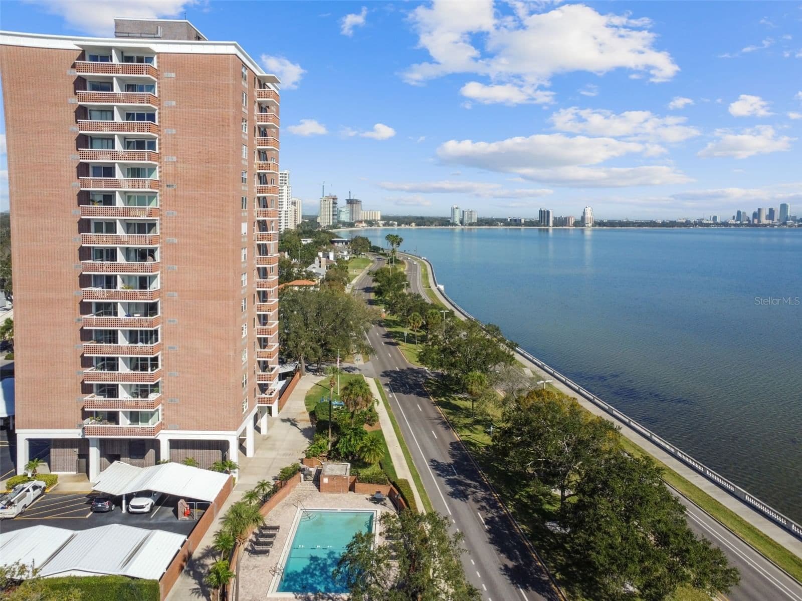 4015 BAYSHORE