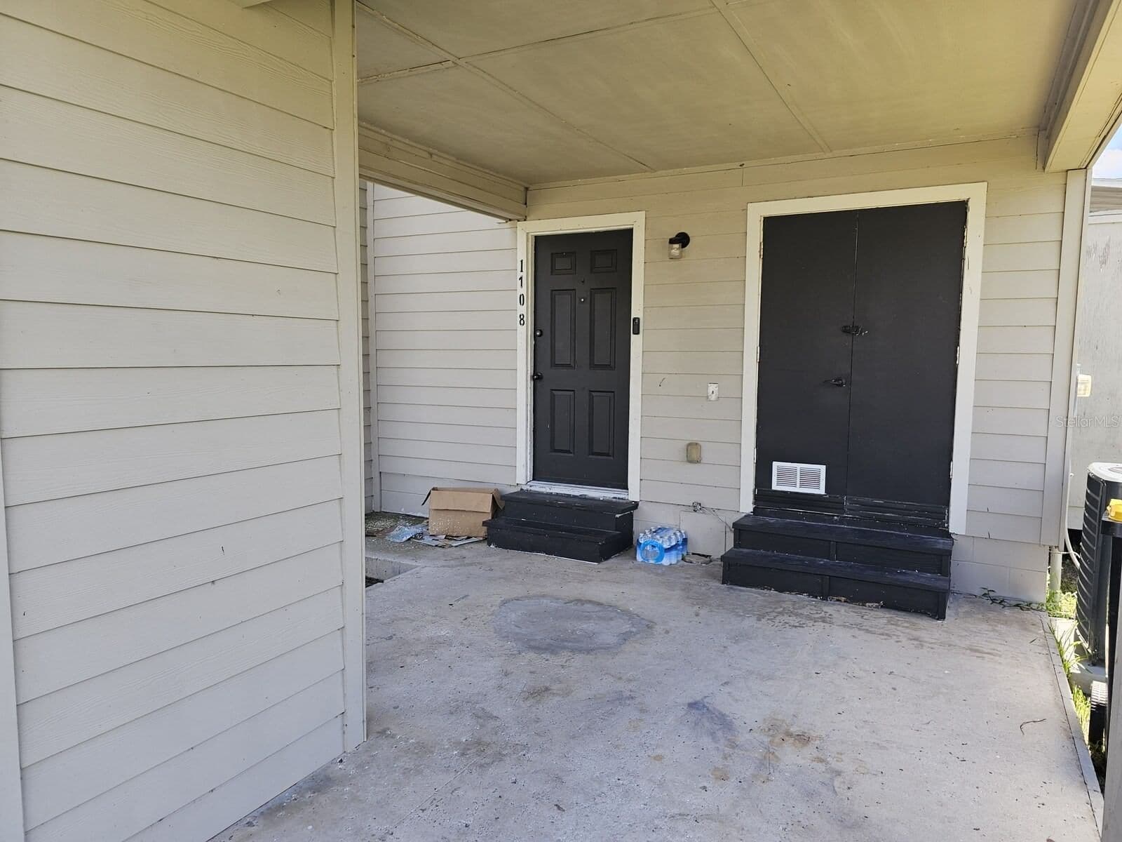 1108 COUNTRY CLUB