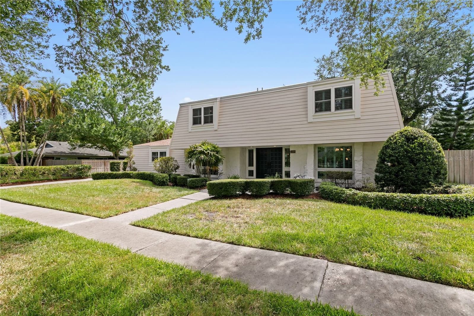 13305 GOLF CREST