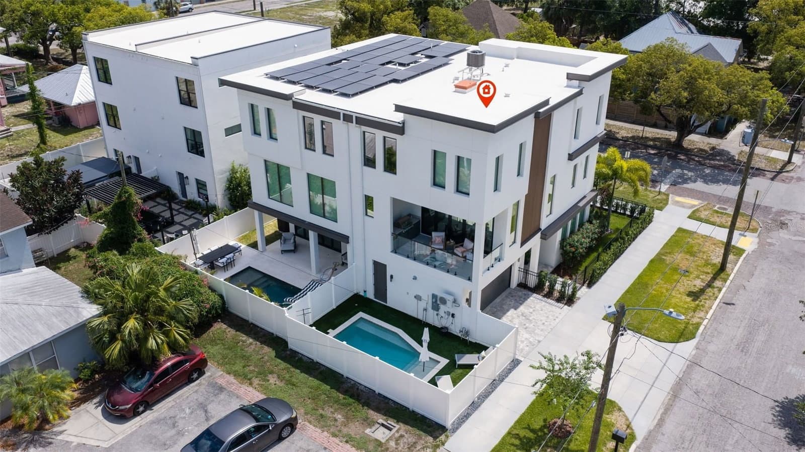 2502 HIGHLAND
