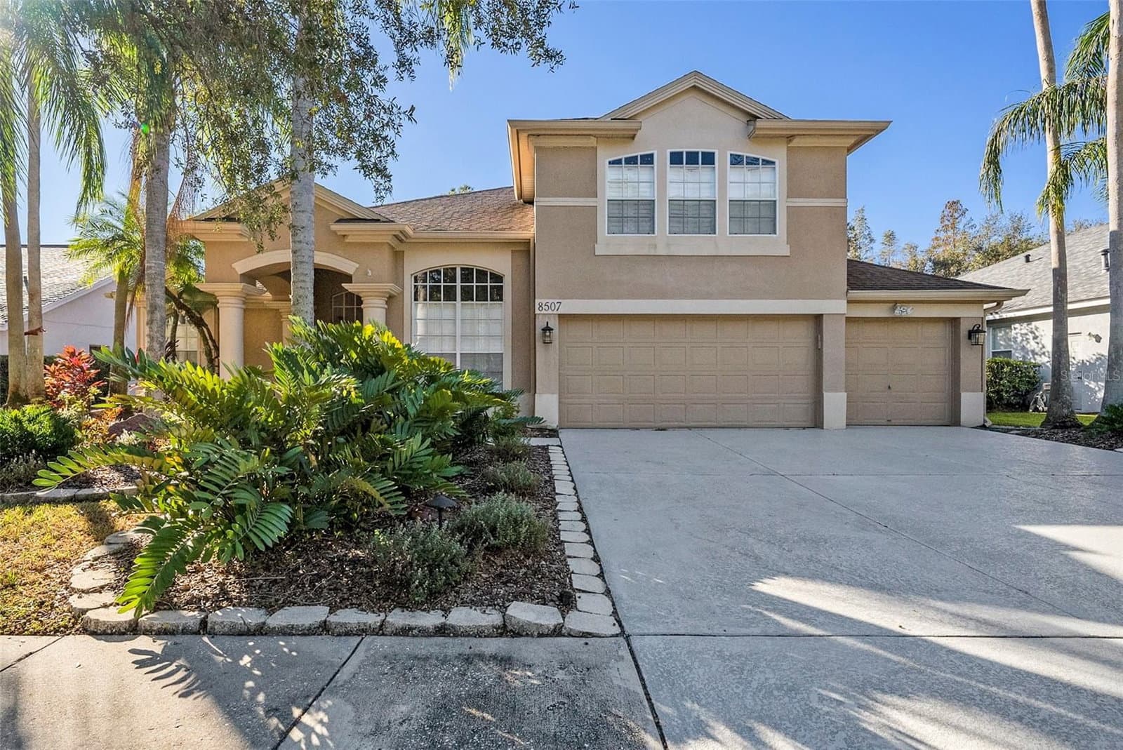 8507 PORTAGE
