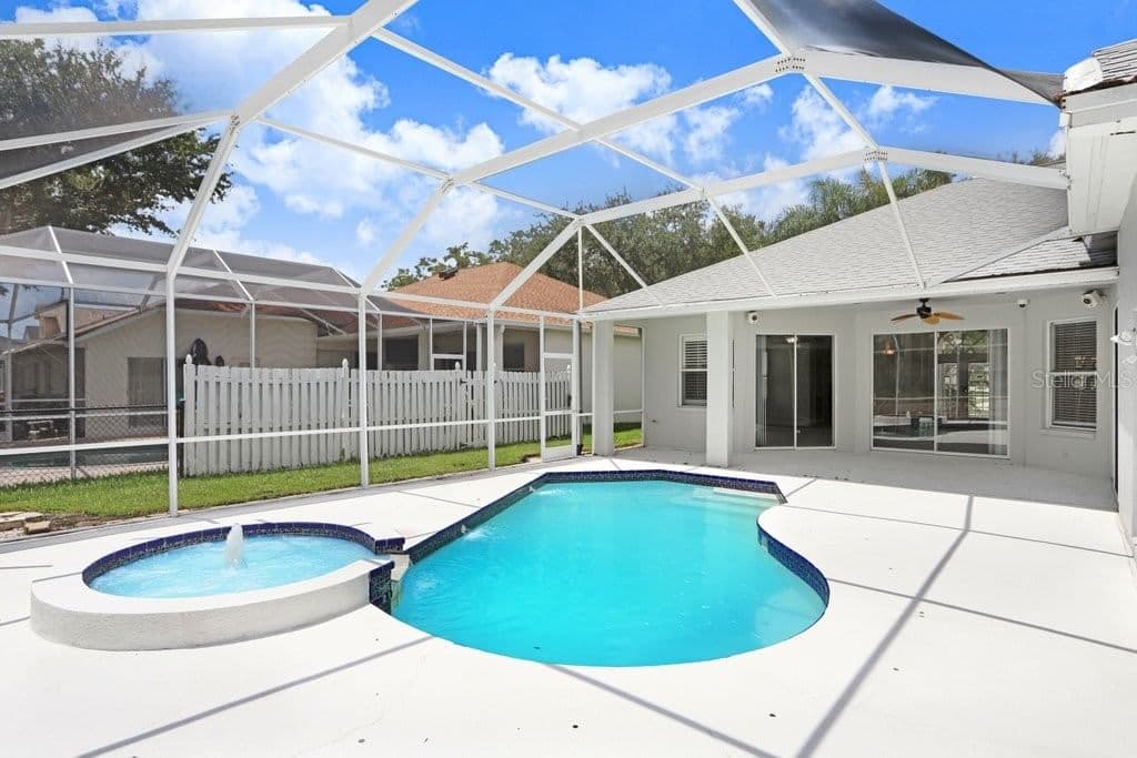 10227 QUAILS LANDING