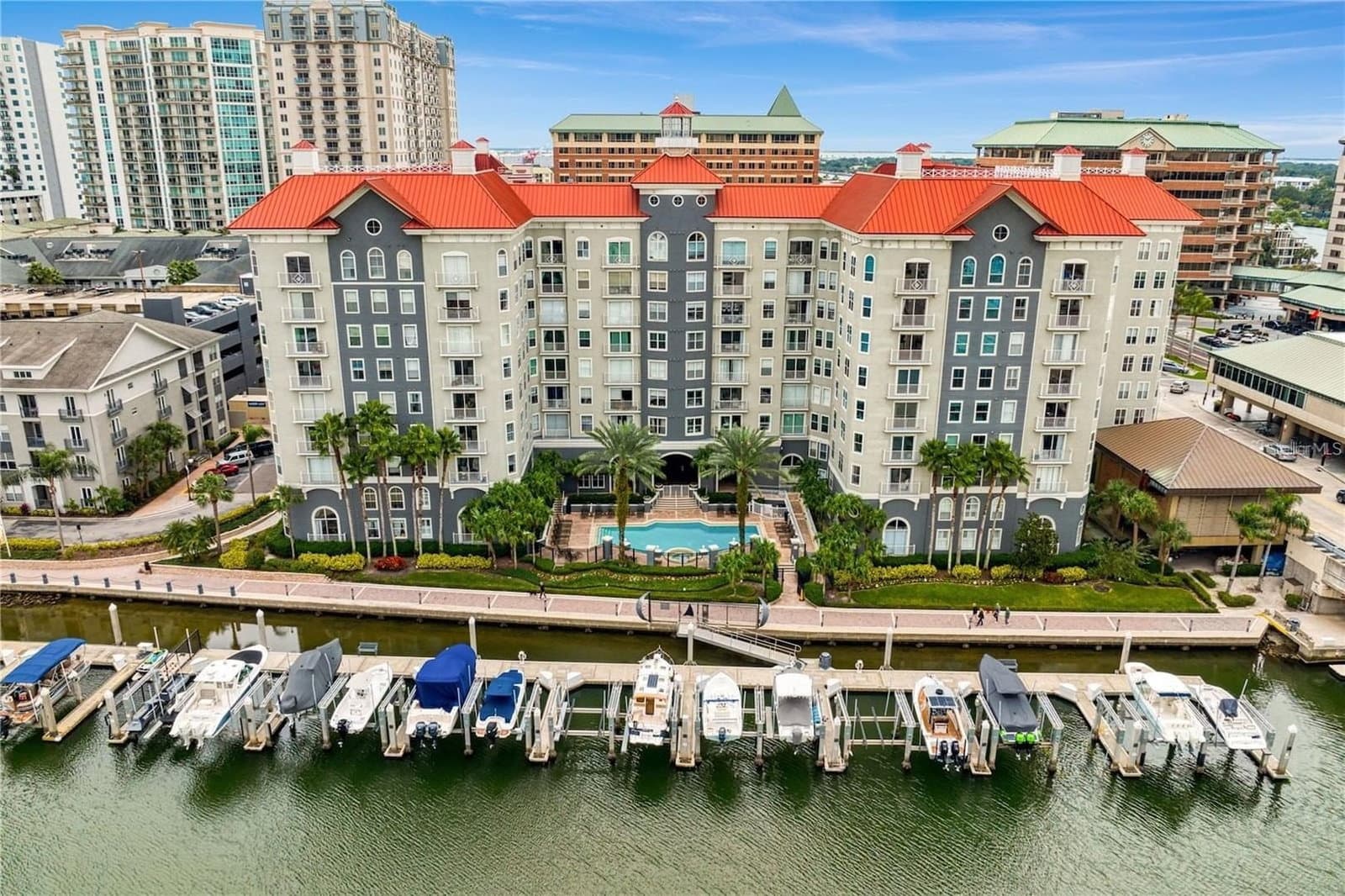 700 HARBOUR ISLAND