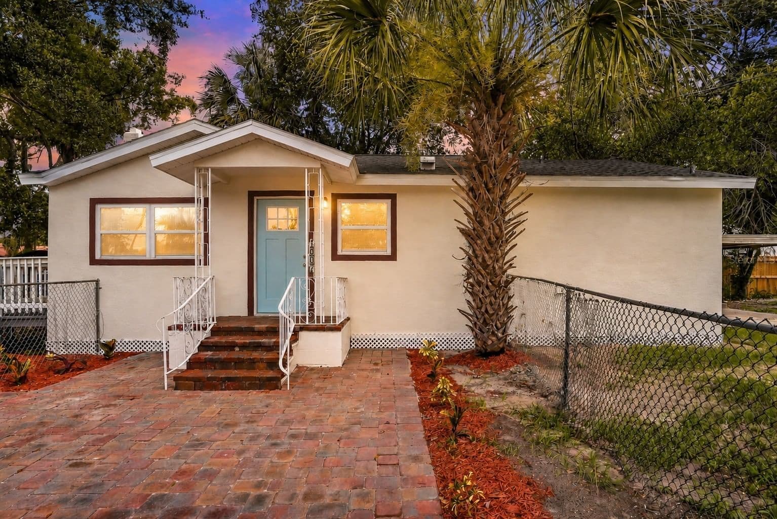 1002 SEWARD