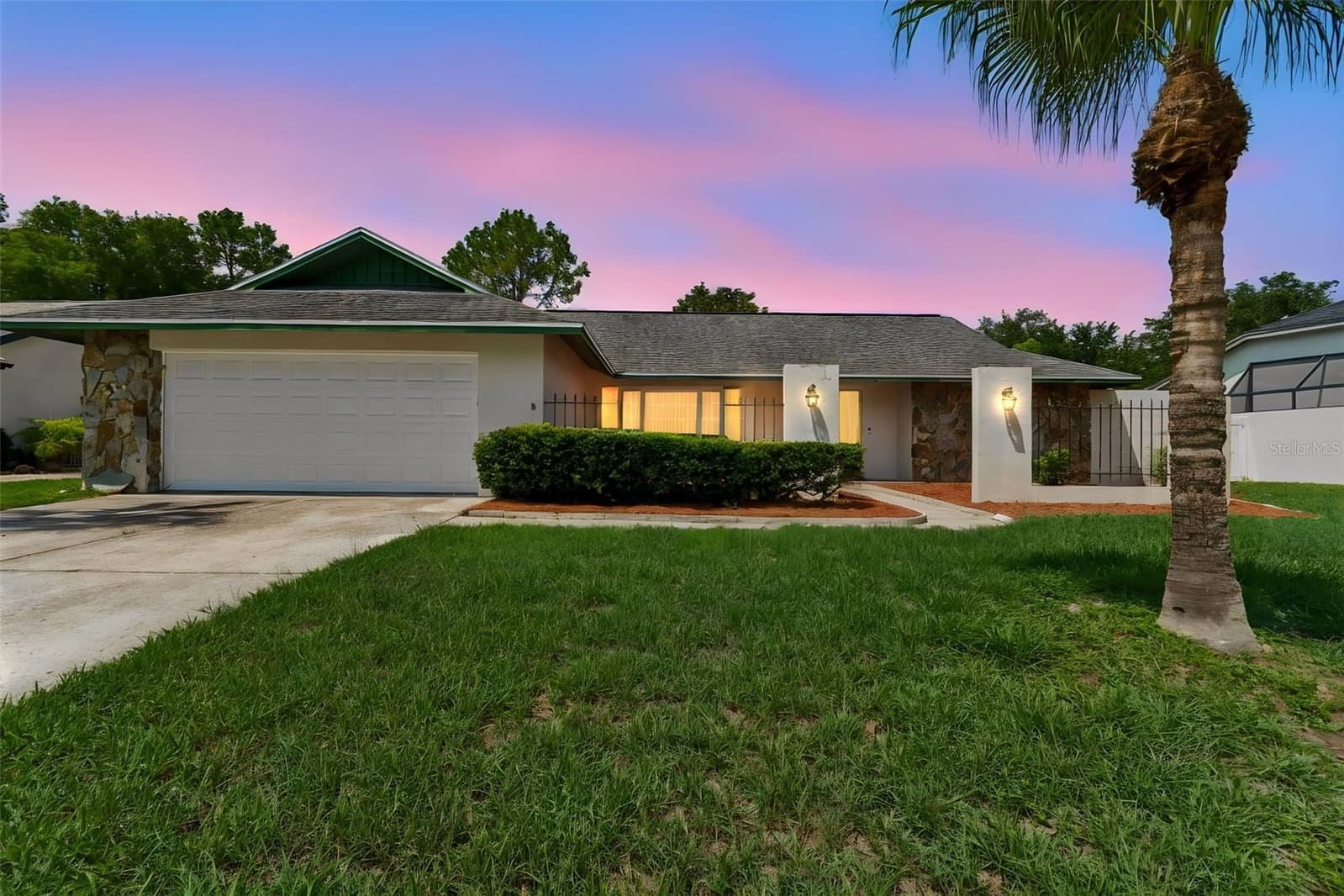 9237 PEBBLE CREEK