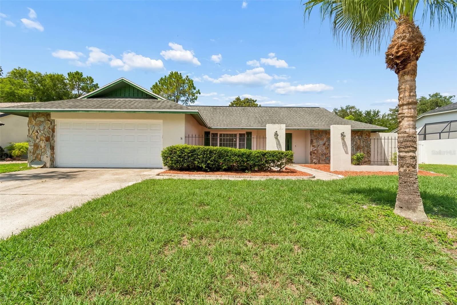 9237 PEBBLE CREEK