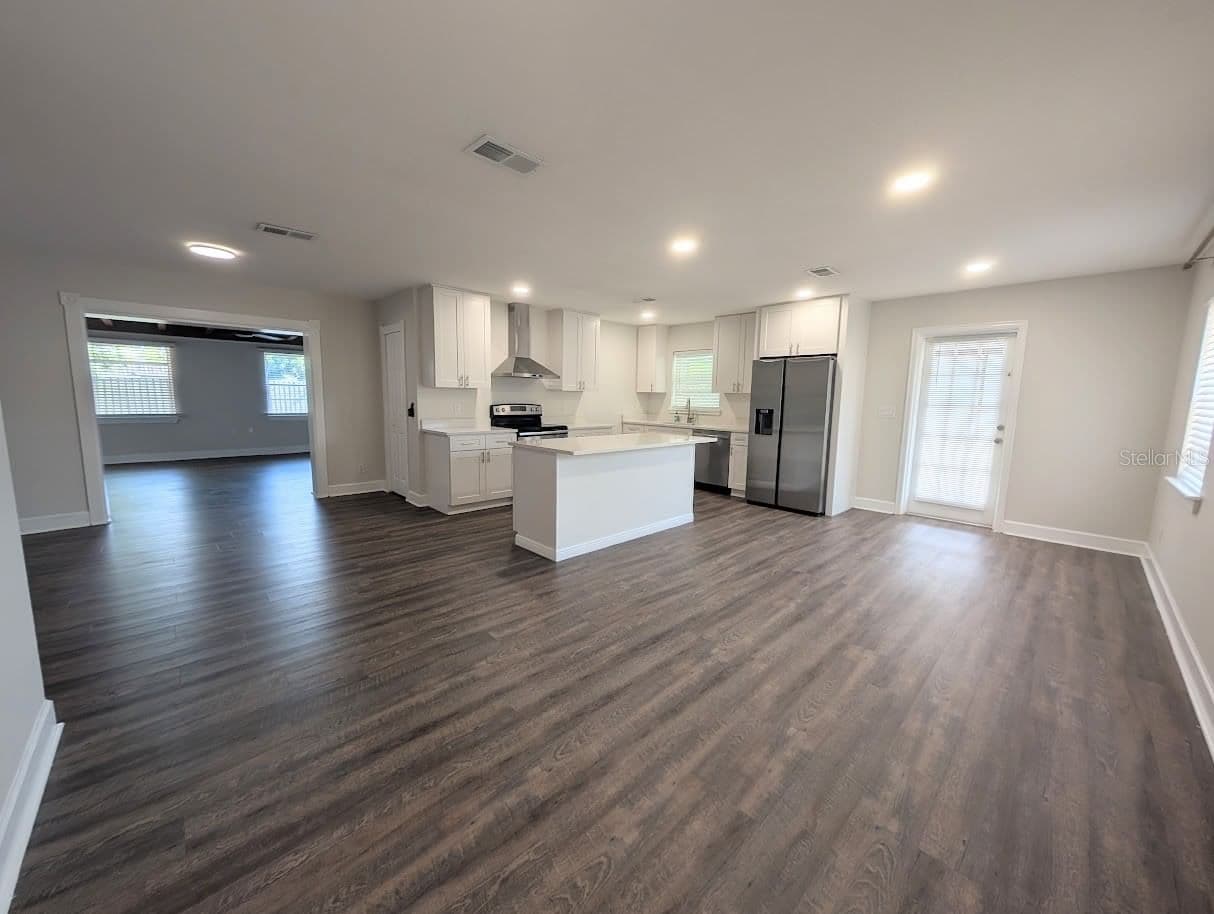 3902 PAXTON