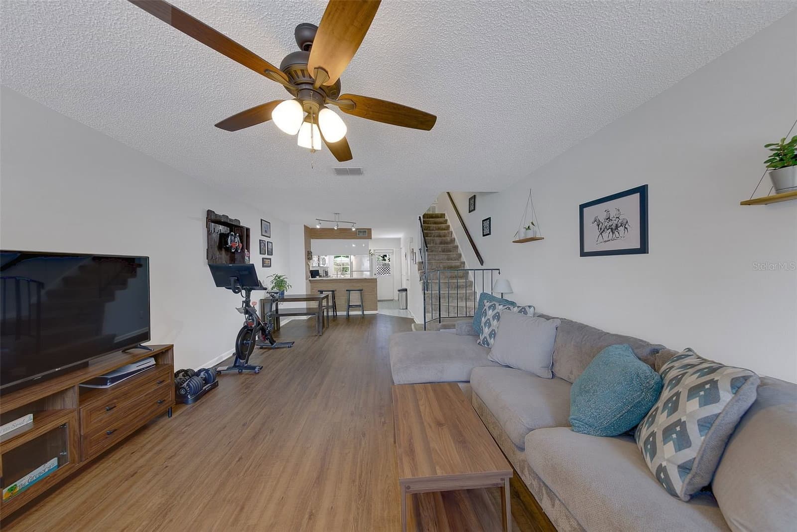 3315 WYOMING