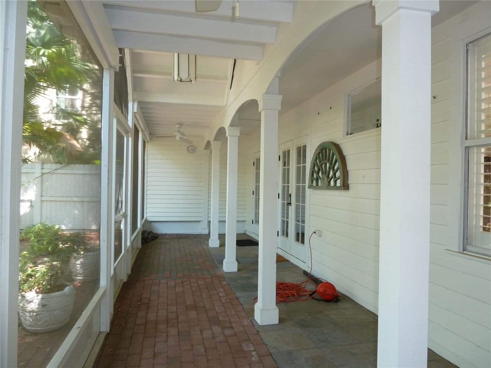 3302 VILLA ROSA