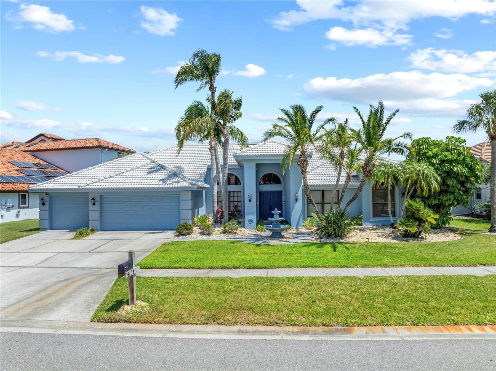 5104 LONGBOAT