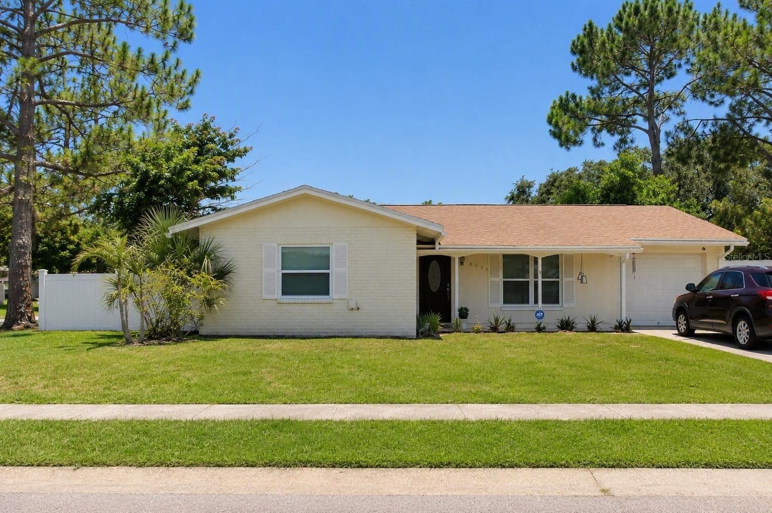 8002 WOODVINE
