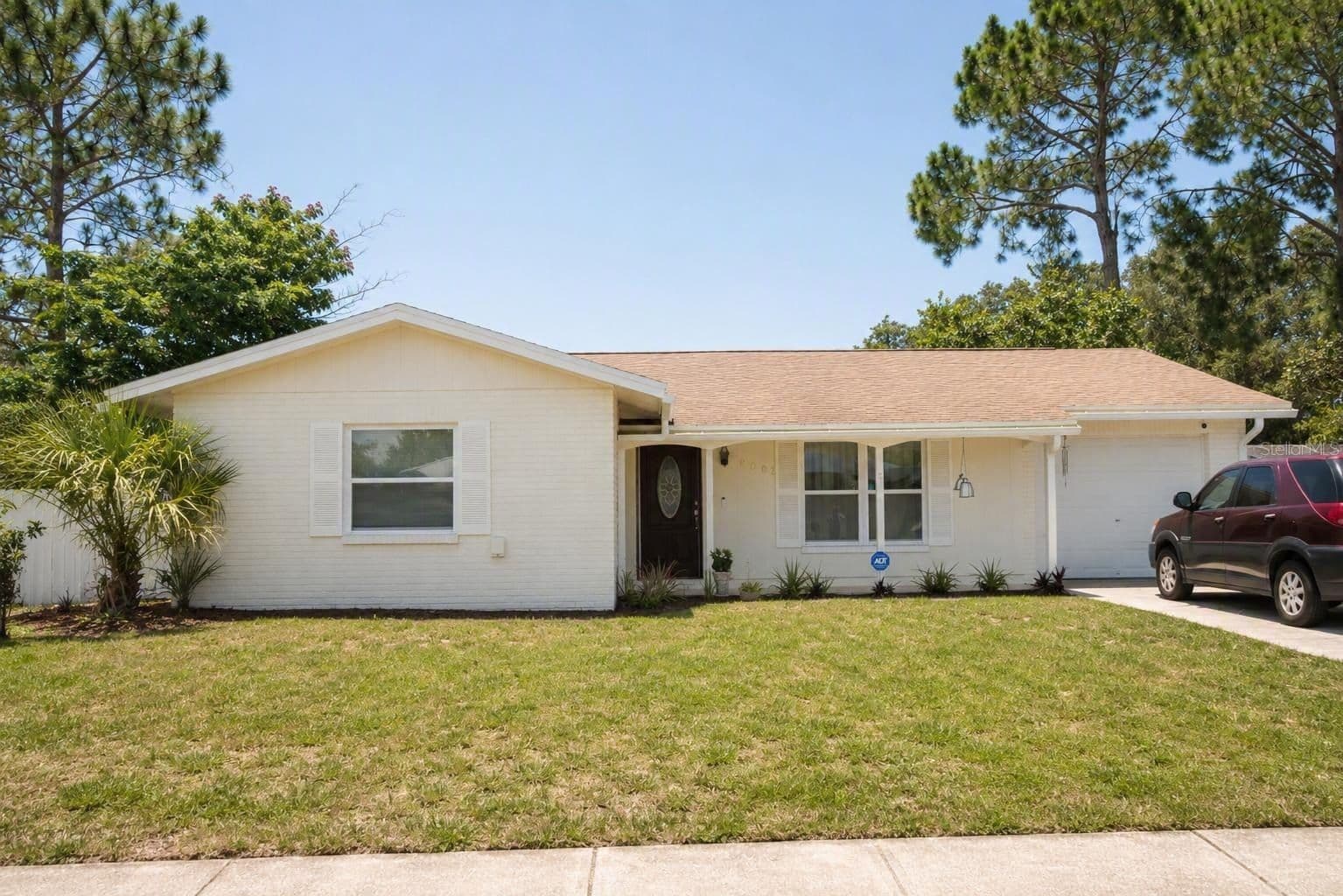 8002 WOODVINE