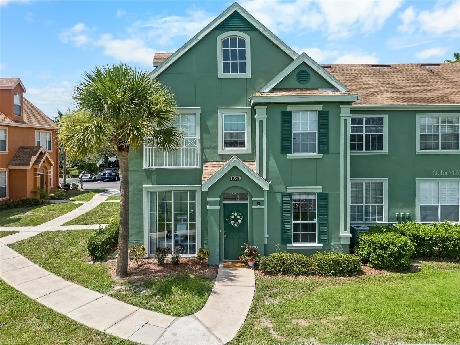 10518 WHITE LAKE