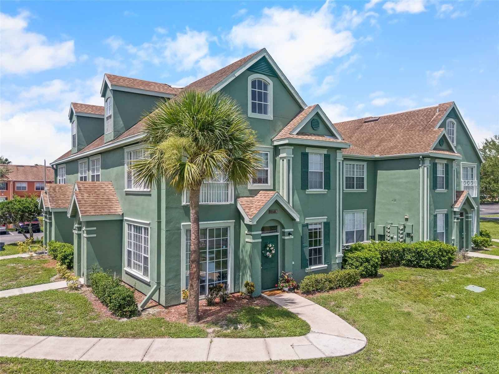 10518 WHITE LAKE