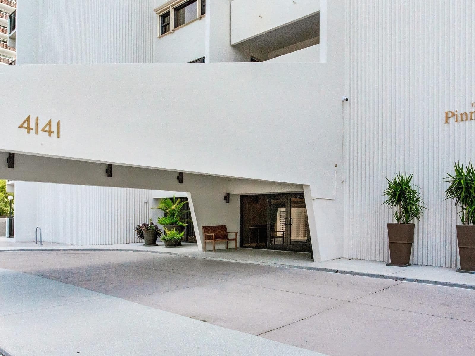 4141 BAYSHORE