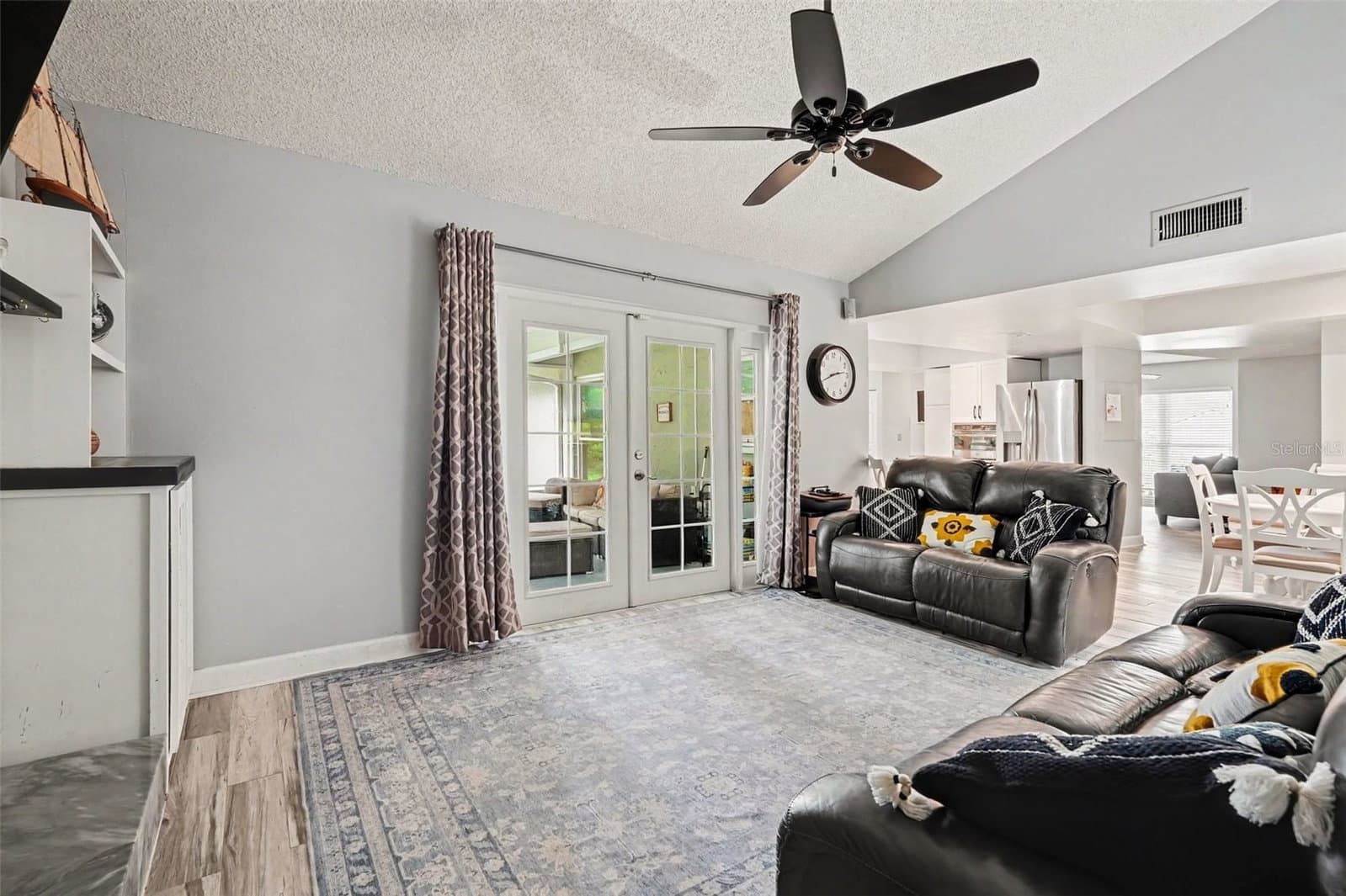 9303 ROLLING RIDGE