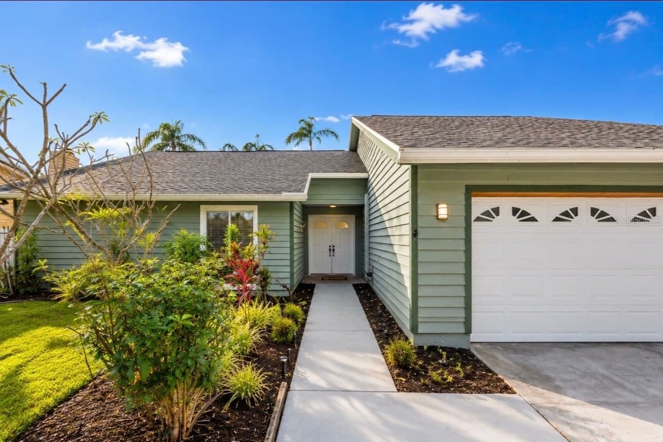 10906 AUTUMN OAK