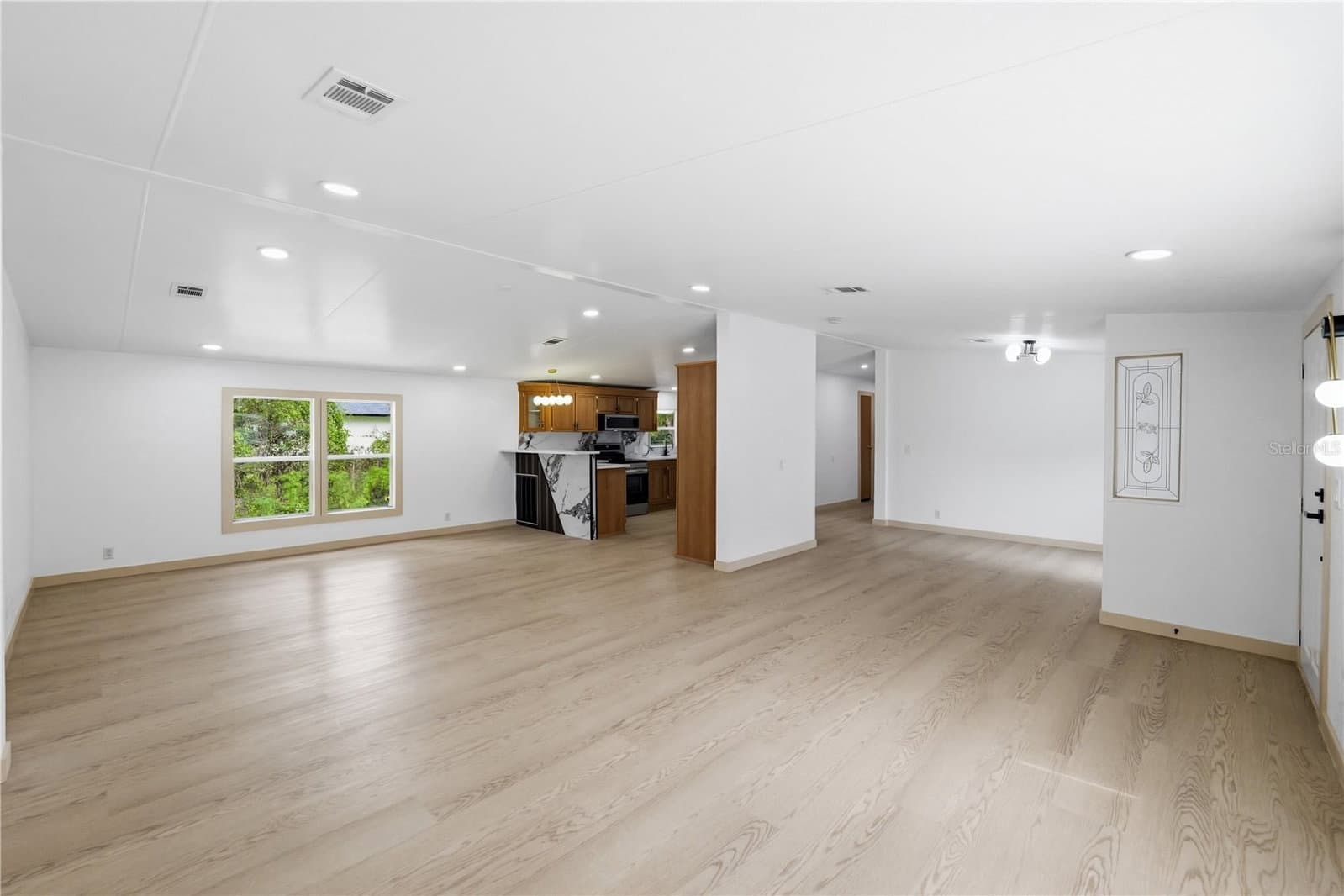 8726 MEADOWVIEW CIR