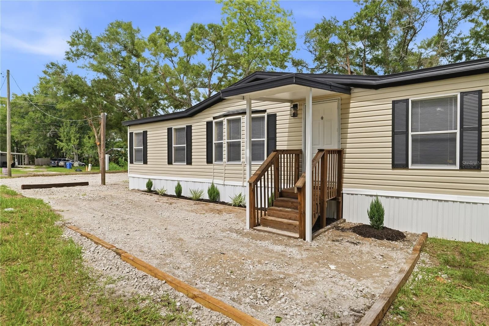 8726 MEADOWVIEW CIR