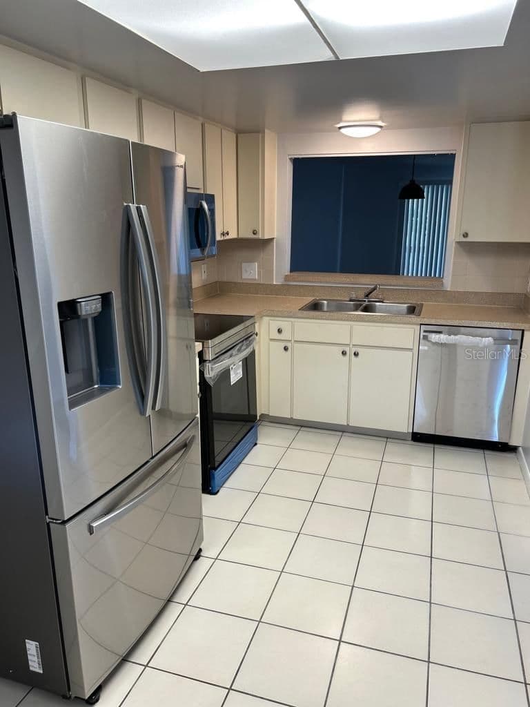 6338 NEWTOWN