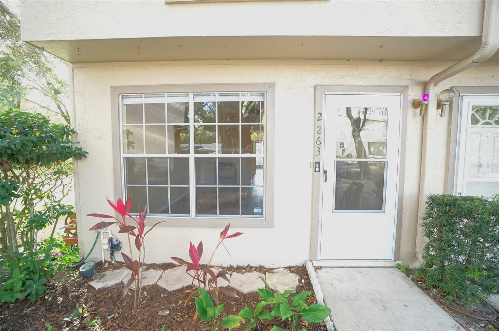 2263 FLETCHERS POINT