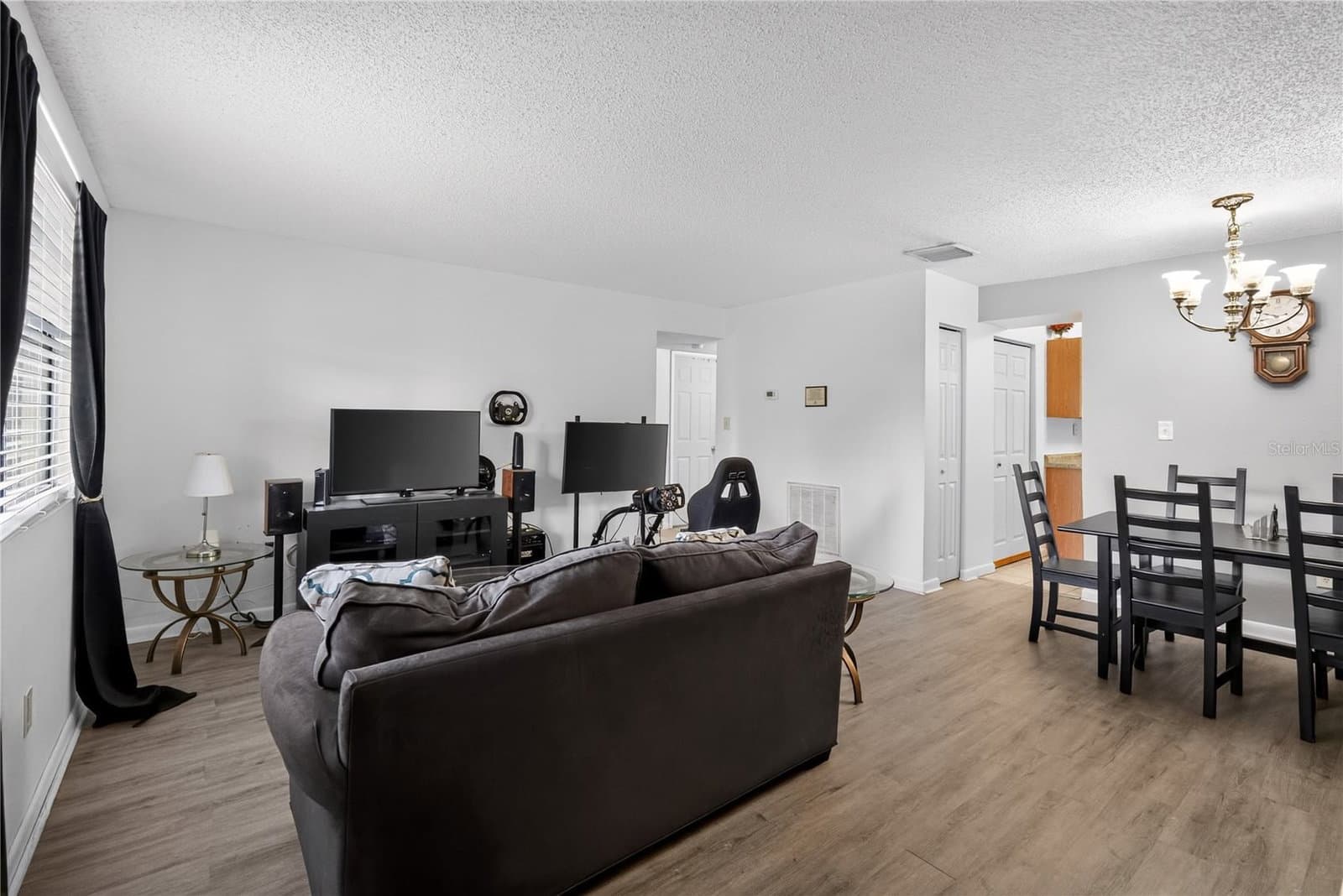 12405 OAK CEDAR