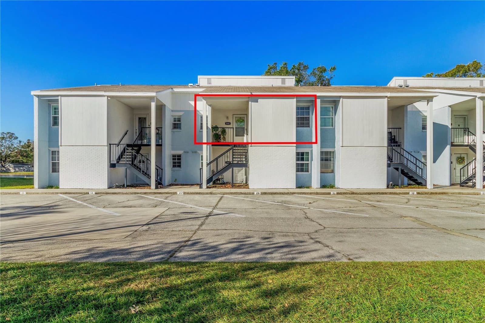 3823 OAK