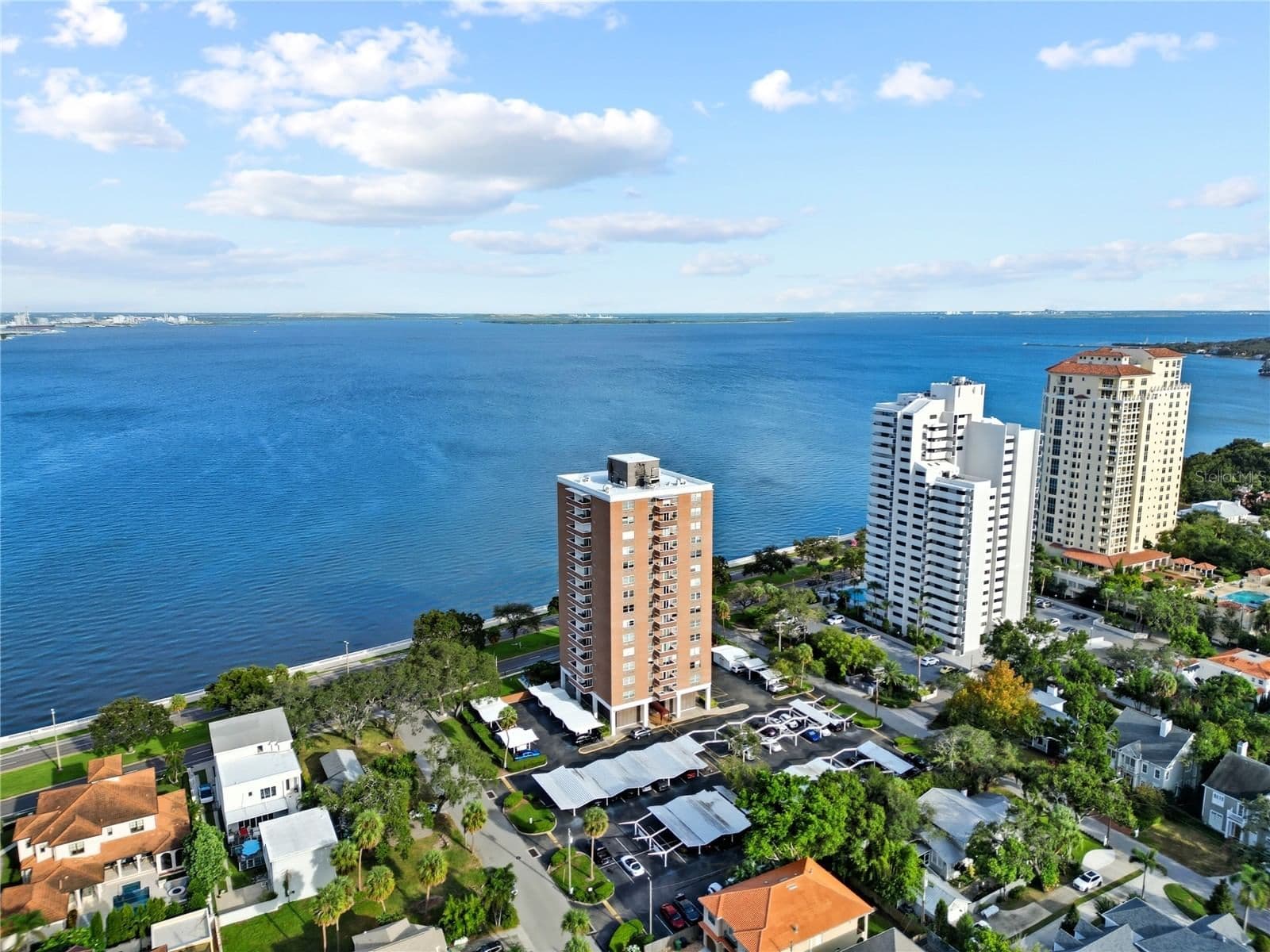 4015 BAYSHORE
