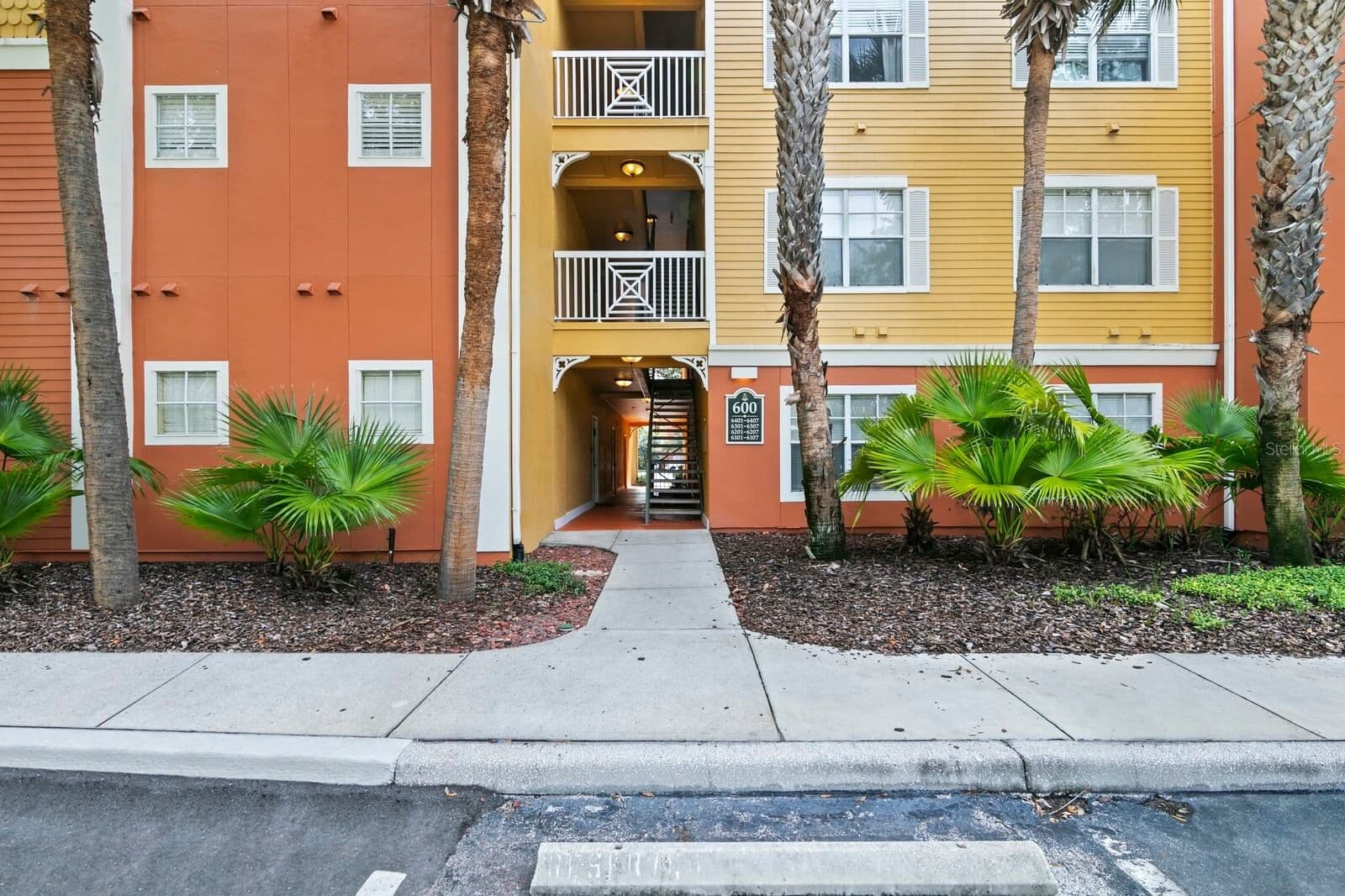 4207 DALE MABRY
