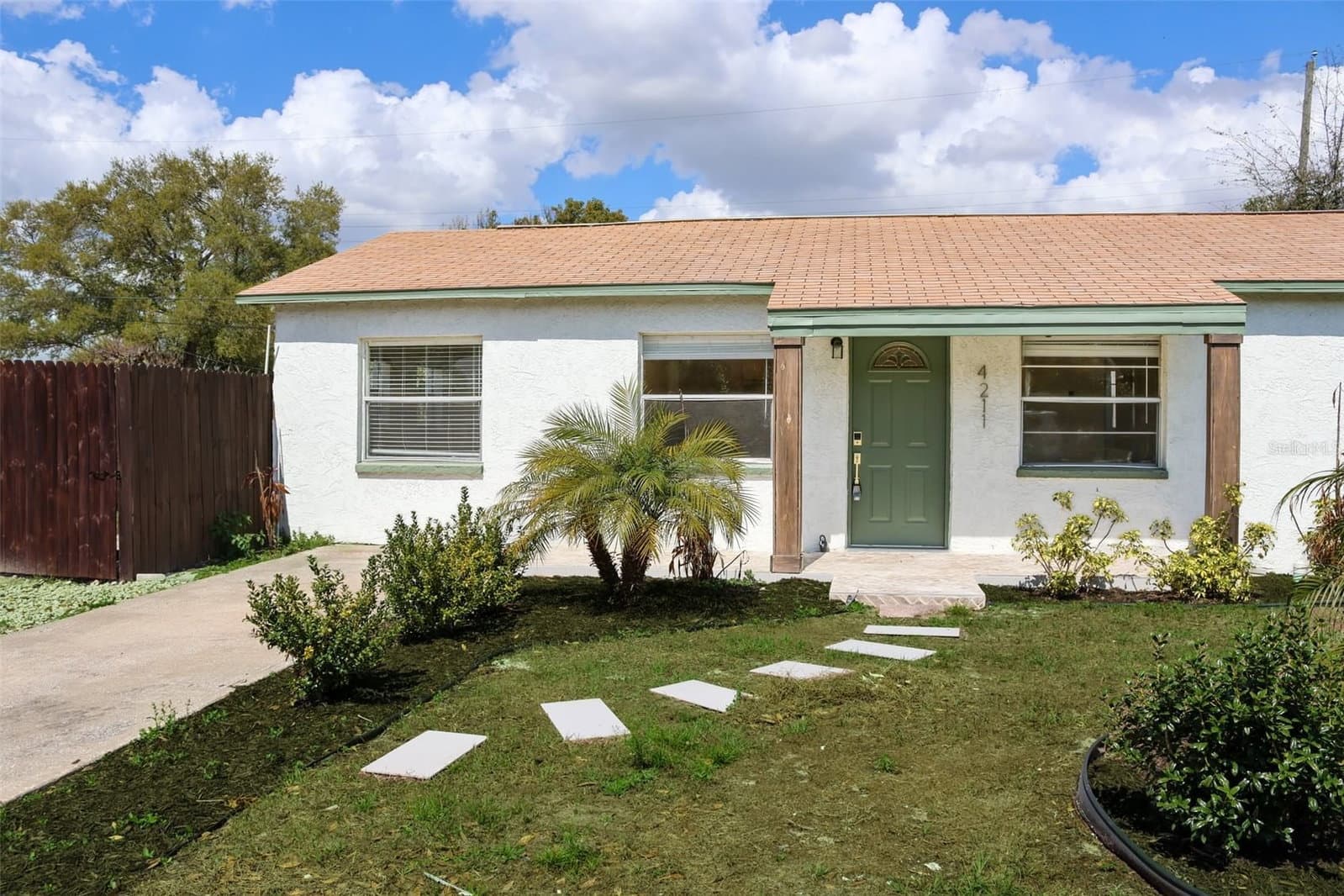 4211 BAY VIEW
