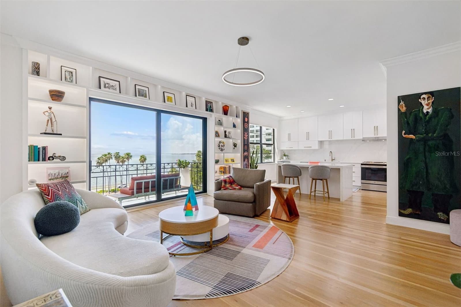 2109 BAYSHORE