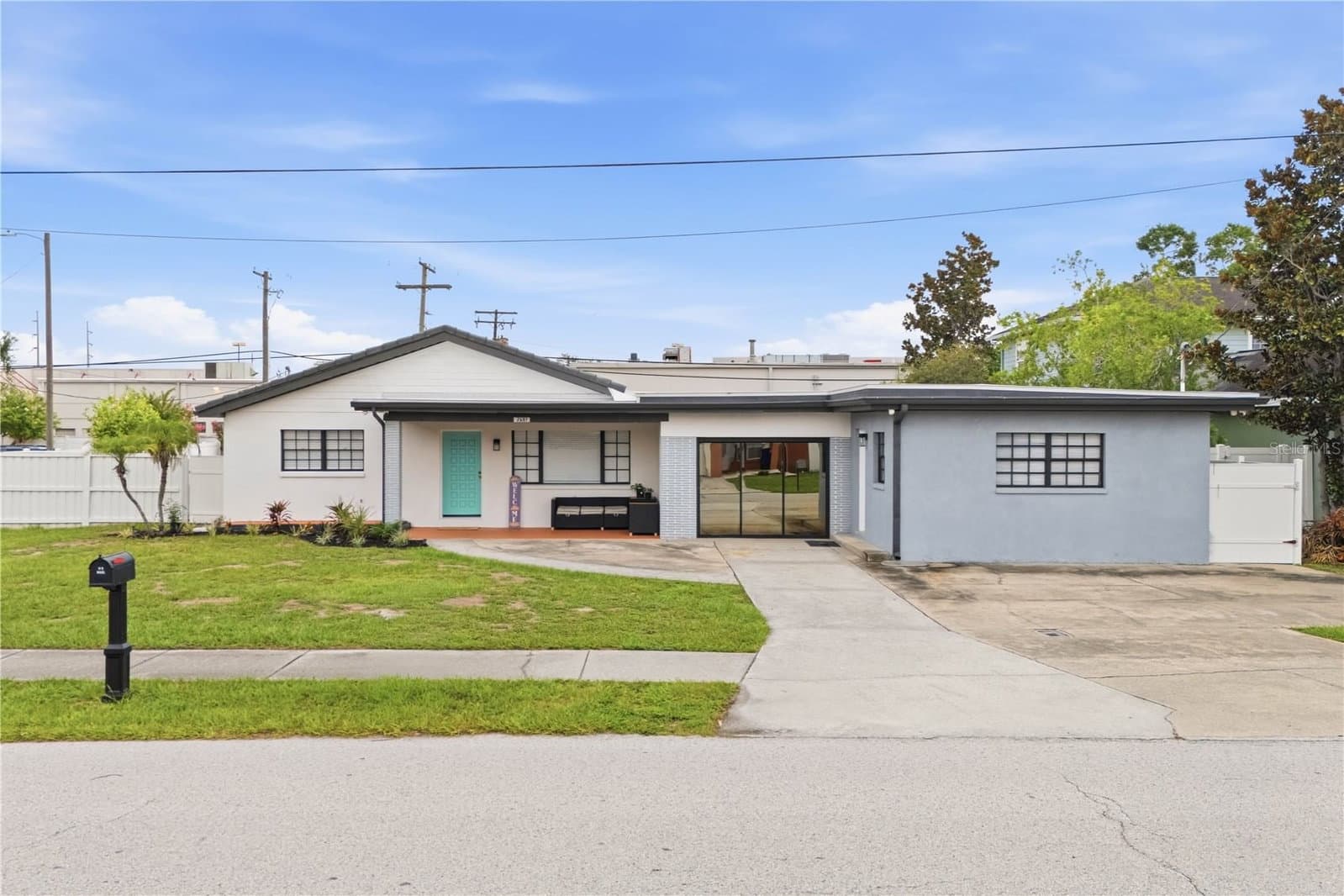 2607 CREST