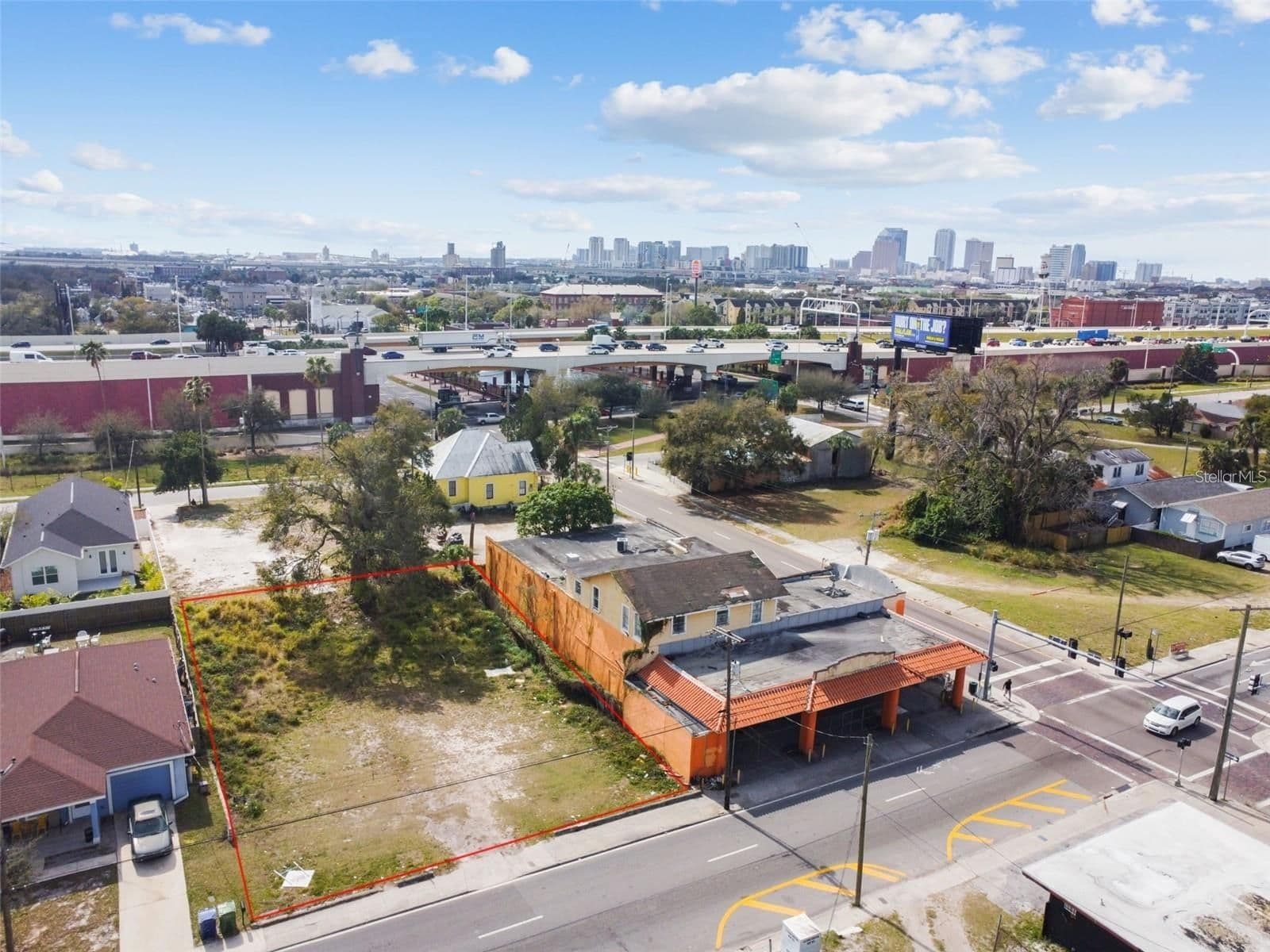 2213 COLUMBUS
