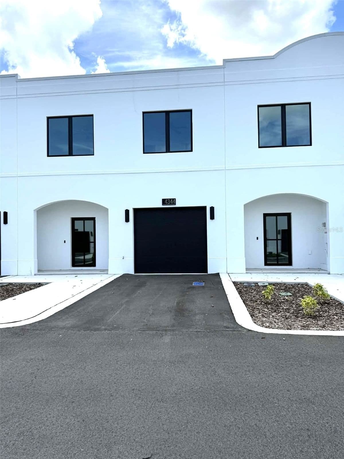 4344 CAMBIO GARDENS