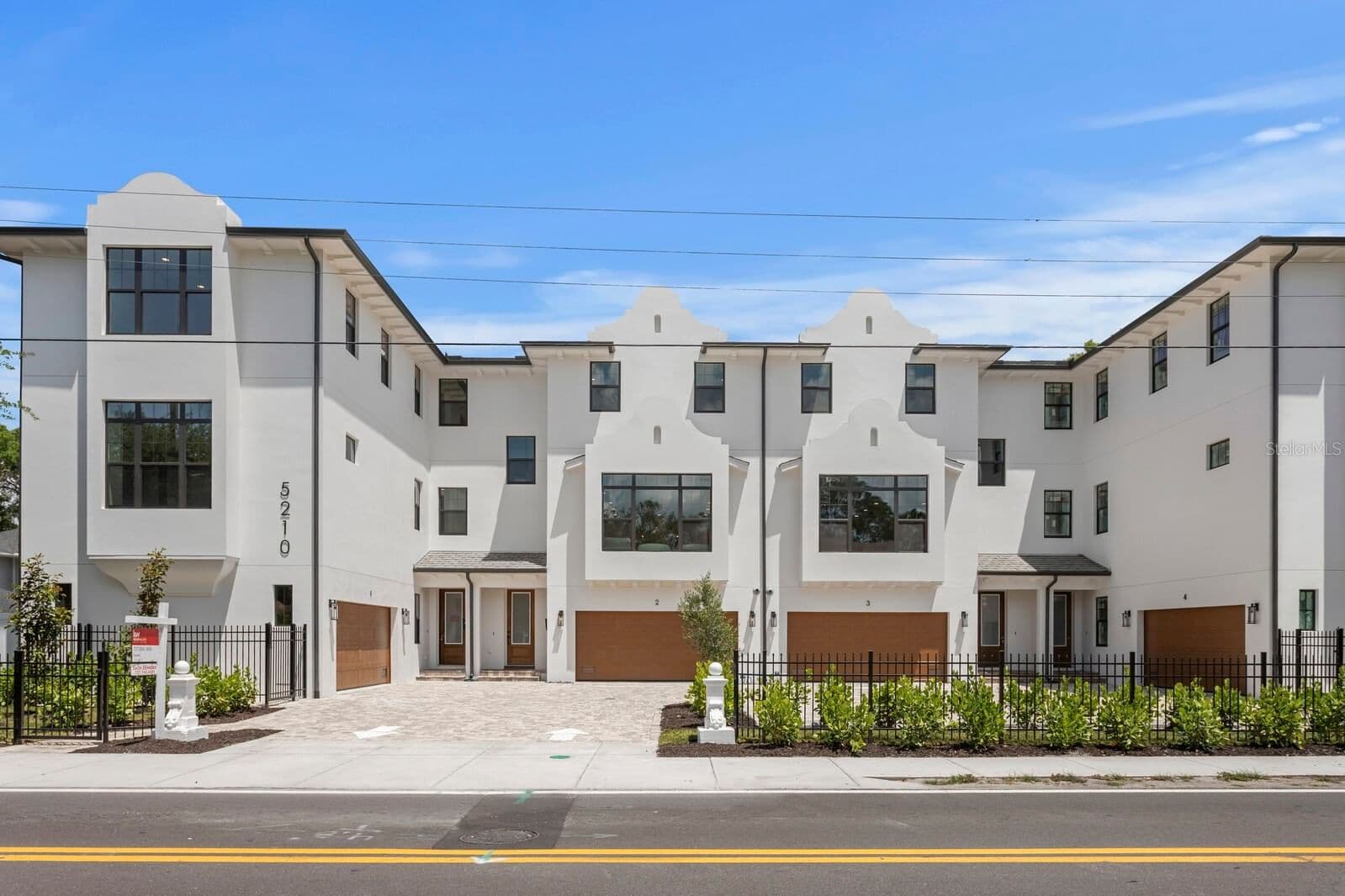 5210 BAYSHORE