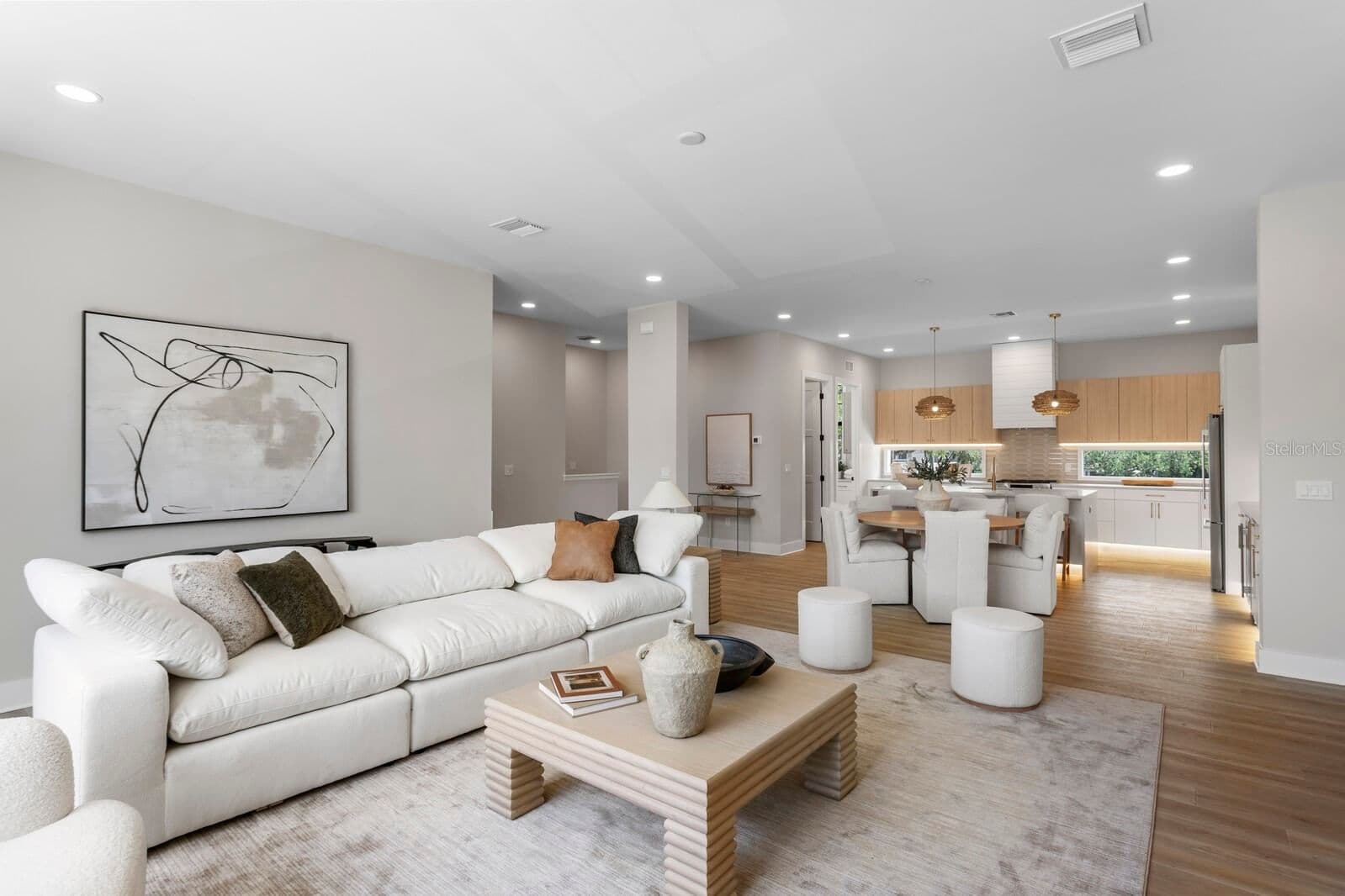 5210 BAYSHORE