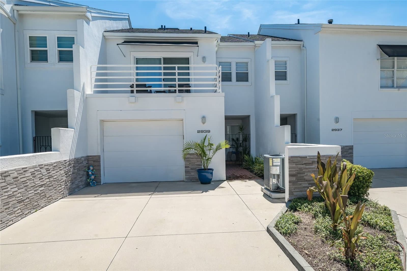 2939 KNIGHTS, Tampa, FL
