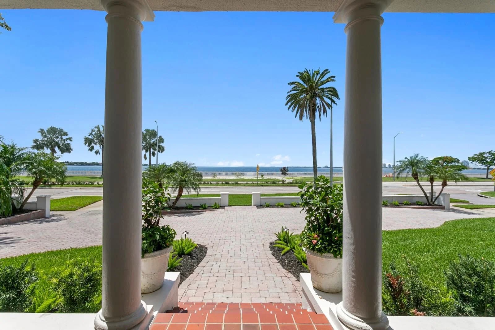 907 BAYSHORE Boulevard