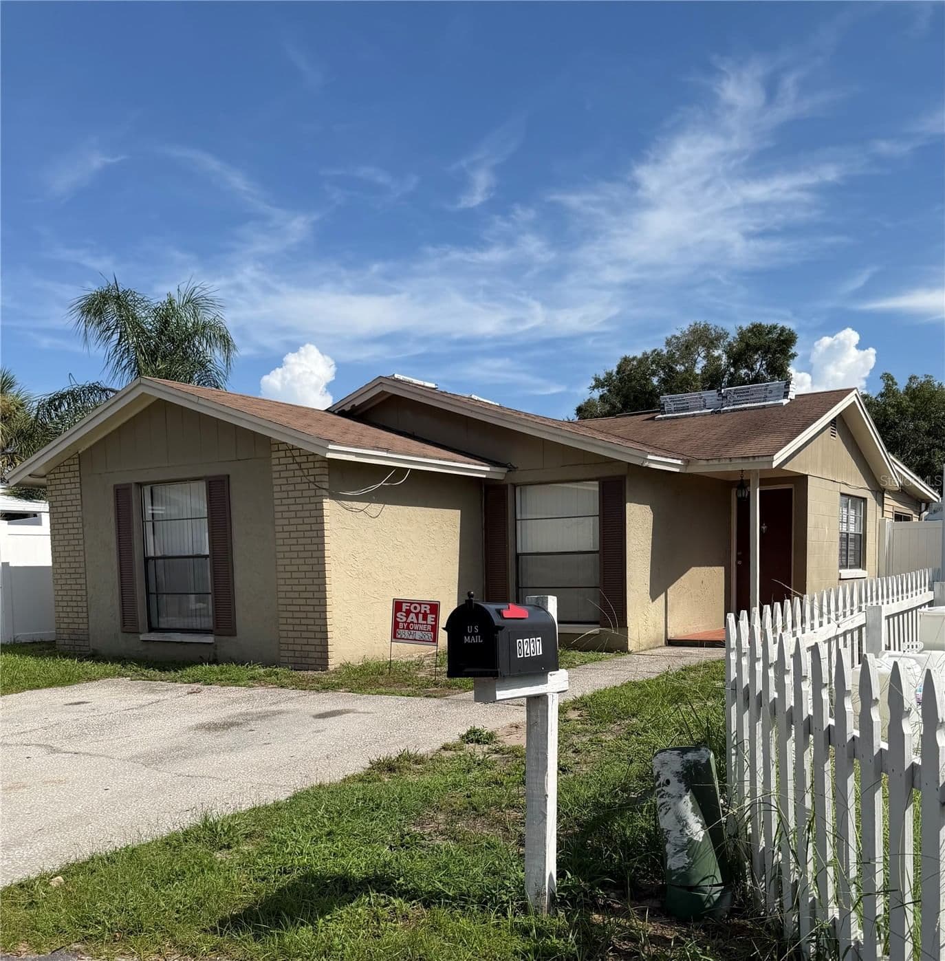 8237 RAVENCROFT