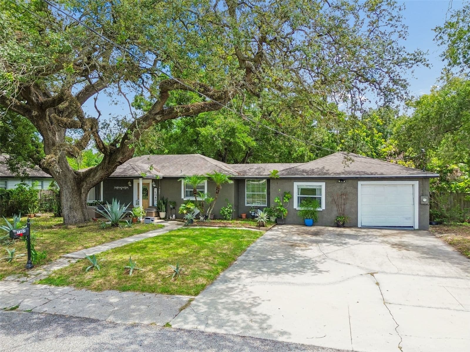 7307 HUNTLEY