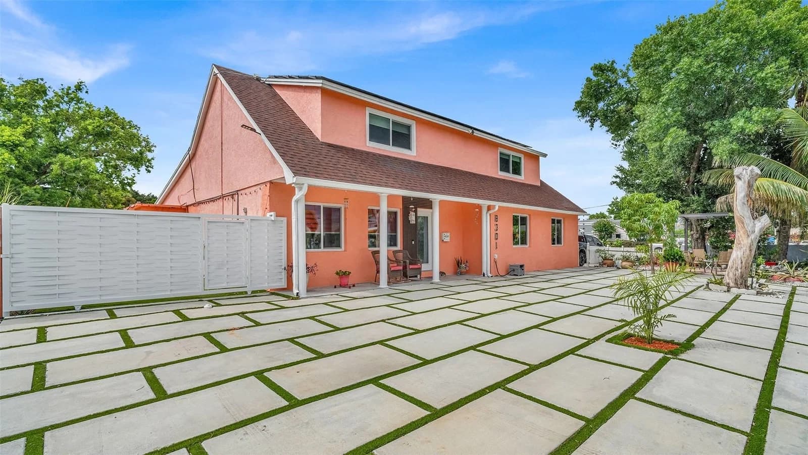 8301 LOPEZ Drive