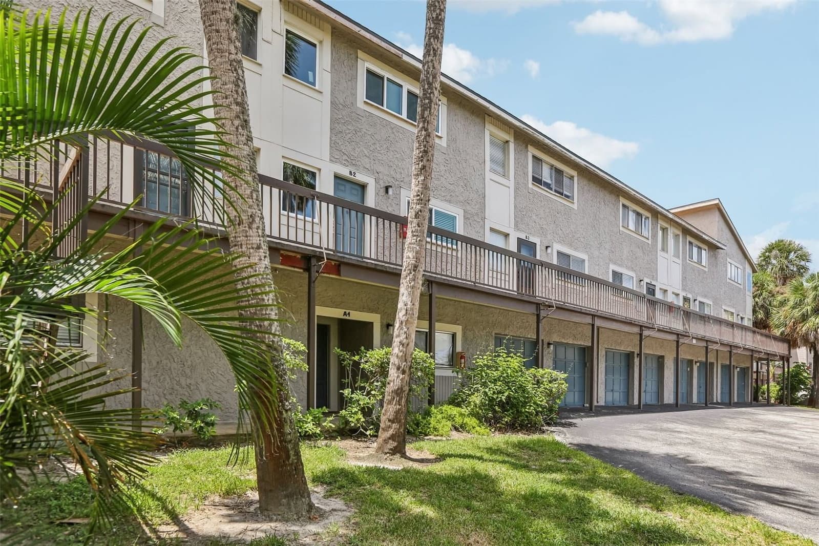 6325 NEWTOWN