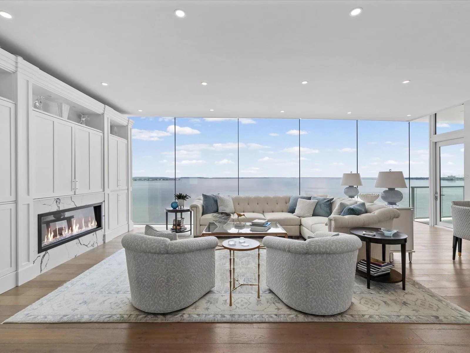 2619 BAYSHORE Boulevard #900