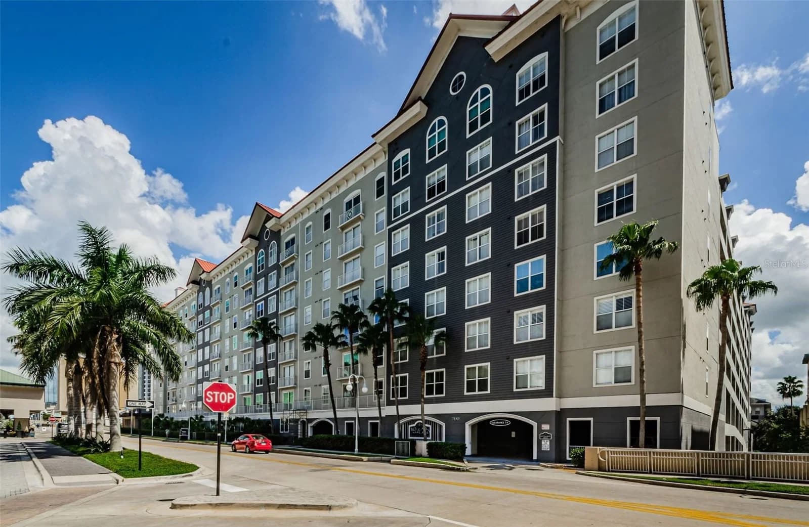 700 HARBOUR ISLAND Boulevard #404