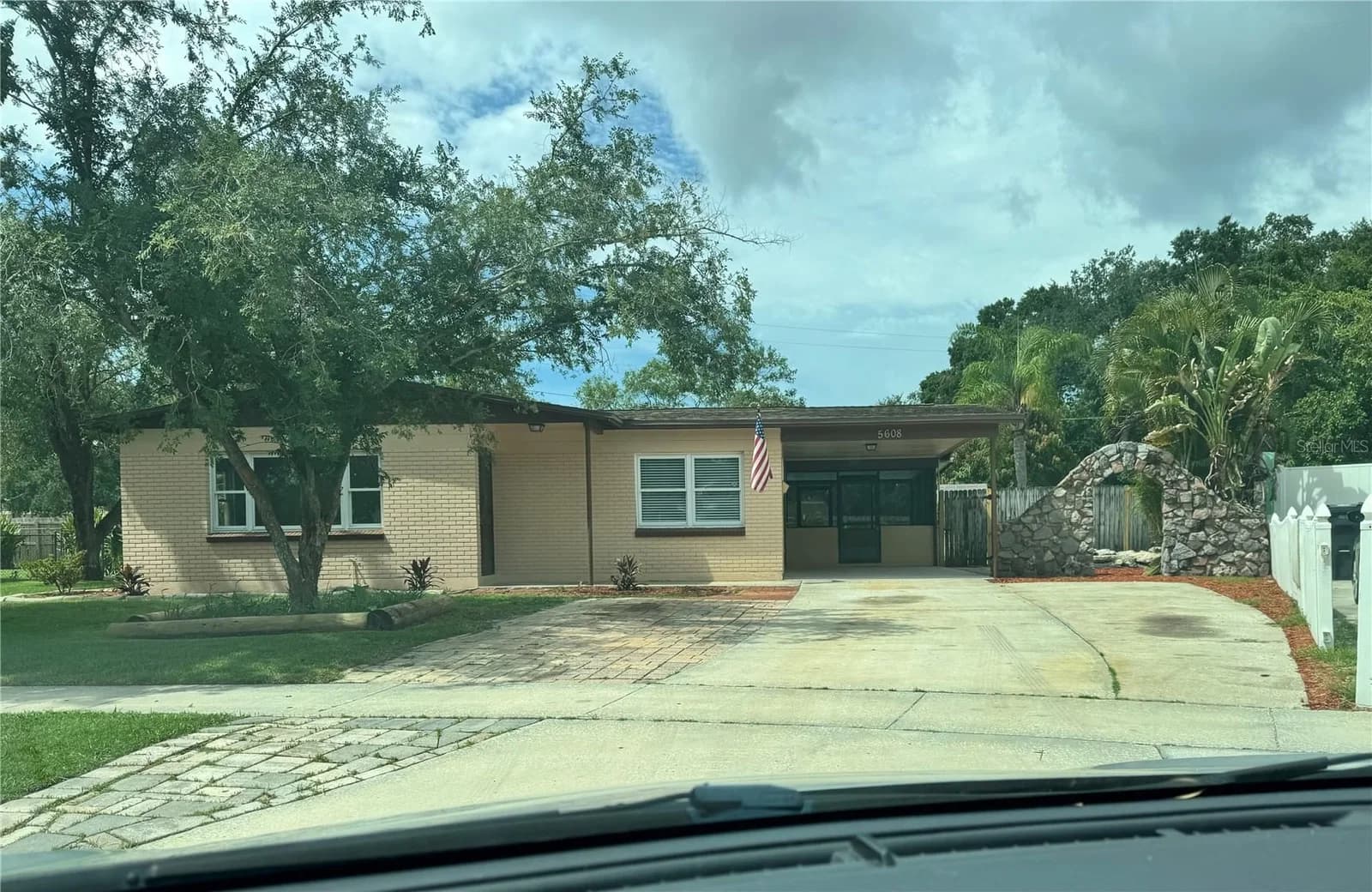5608 GATEWAY Drive