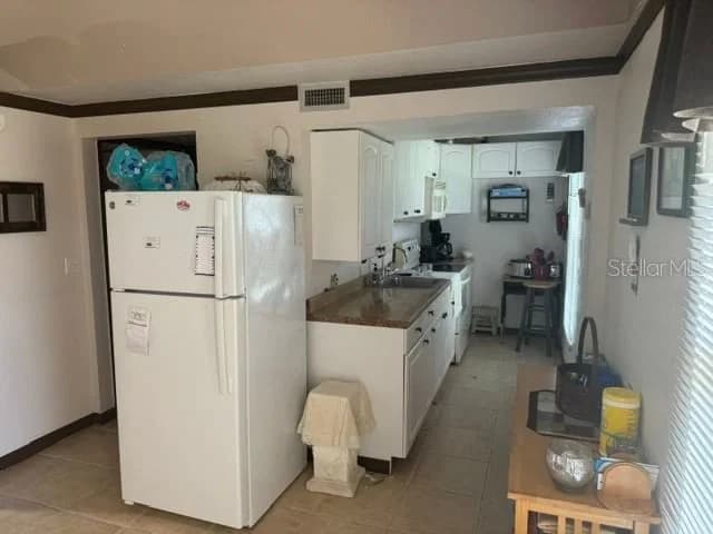 4109 CLUB Circle