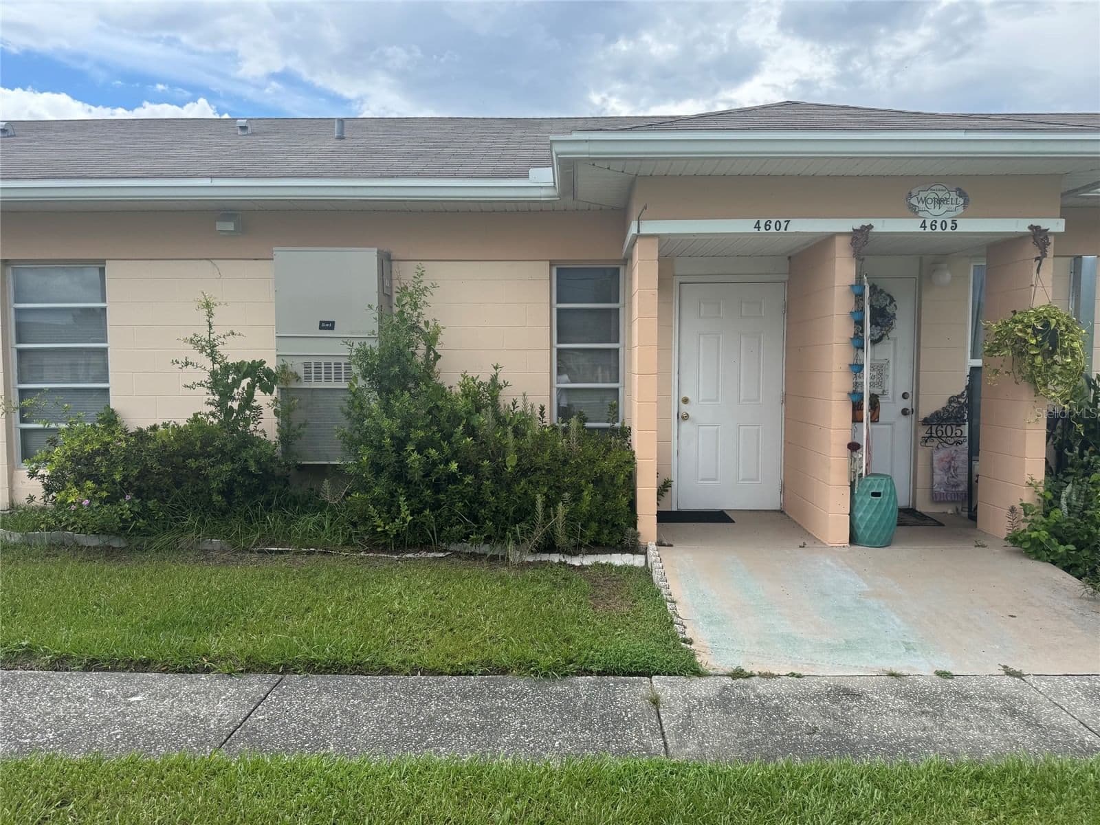 4607 CLUB Circle